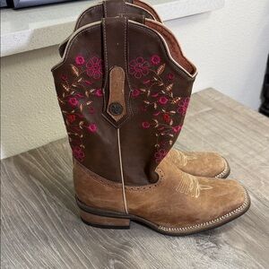 Embroidered Floral Women's Western Boots
